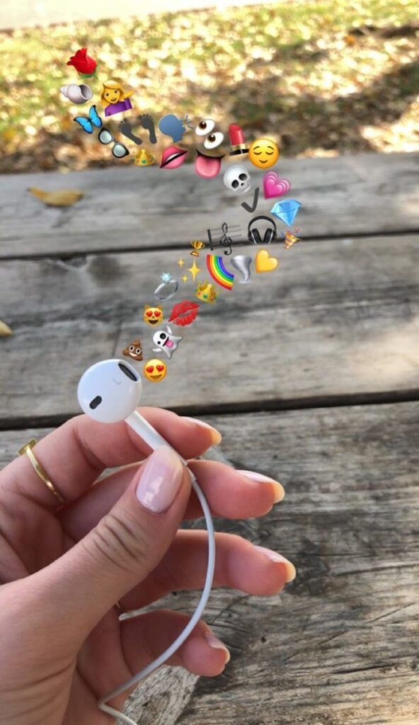 Snapchat ofrece a las marcas, productos y servicios una variedad de herramientas y oportunidades para conectarse con su audiencia