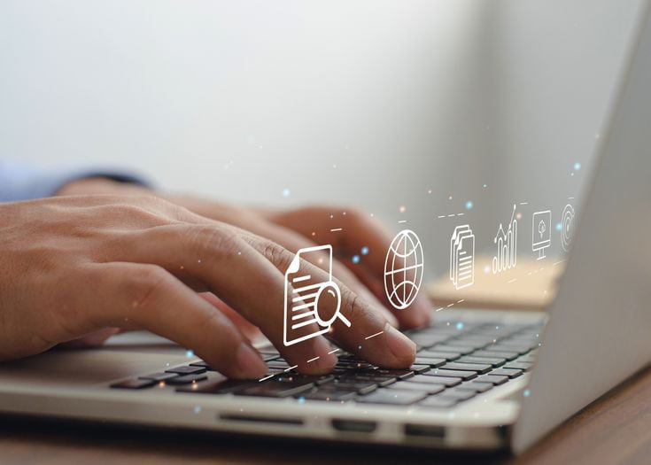 Cada red social tiene sus propias especificaciones y algoritmos que favorecen contenido visual optimizado
